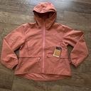 The North Face  women's Daybreak Rain Jacket in light mahogany NF0A86NZNXQ Photo 2