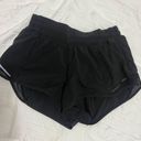 Lululemon Hotty Hot Short 2.5” Photo 0