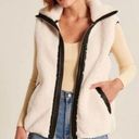 Abercrombie & Fitch  soft a&f Sherpa faux leather trim vest M Photo 0