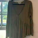 Listicle  green long sleeves top super flowy Photo 0