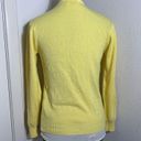 Vintage women’s yellow embroidered V Photo 4