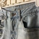 American Eagle  Women’s Distressed Strigid Mom Jeans Light Wash Size 6 Photo 2