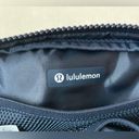 Lululemon Everywhere Belt Bag 1L - True Navy Photo 8