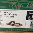 EastLand Women’s Tiogo Buckle Strap Thong Sandal size 9 medium Black Photo 4