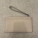 Kate Spade Wristlet Photo 4