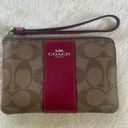 Coach Wristlet Photo 0