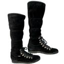 Gucci  Black Suede 'Trek' Lace-Up Boots - 8 Photo 7