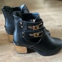 Boohoo Truffle grunge cut out gold plate lace up black combat boots 7 Photo 2