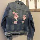 Universal Threads NWT-Universal Thread Homemade Floral Embroidered Medium Wash Jean Jacket- Medium Photo 1