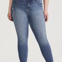 Torrid  High Rise Curvy Skinny Lightly Distressed Jeans Size 20 Photo 1