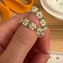 Handmade Beaded White Flower Ring Photo 3