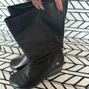 Keen  leather Akita wedge pull on boots in black size 7 Photo 3