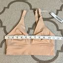 Everlane  The Invisible Bra, light tan Photo 4