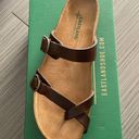 EastLand Women’s Tiogo Buckle Strap Thong Sandal size 9 medium Dark Walnut Photo 5