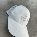 Alo Yoga Off-duty hat, Trucker cap- White Photo 0