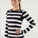 Lululemon  Base Runner Long Sleeve in Straightup Stripe Black White Photo 6