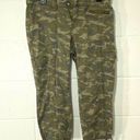 Faded Glory  Capri Length Camouflage Pants Photo 0