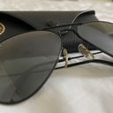 Ray-Ban Sunglasses Photo 2