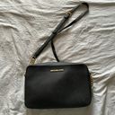 Michael Kors Purse Crossbody Photo 0