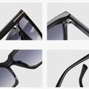 Frame Large  square sunglasses in black Photo 1