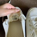 Converse Women’s Sneaker Size 7 off white Photo 1