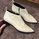 Everlane  the boss ankle bootie in bone color Photo 6