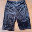 Good American Crushing It Velvet Biker Shorts in Black sz 1 Photo 1