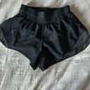 Lululemon Hotty Hot Short 2.5” Photo 0