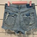 Abercrombie & Fitch Abercrombie High Rise Mom Short Distressed Photo 4