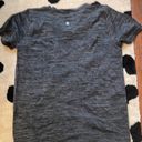 Lululemon swiftly tech short sleeve running shirt, size 8 Photo 2