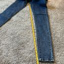 Pretty Little Thing  Washed Indigo 5 pocket skinny jeans Photo 7