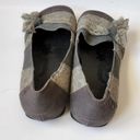 BKE  Tomgirl gray canvas lace bow contrast flats size 10 Photo 5