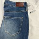 Hollister NWT  Size 27 5R High Rise Crop Super Skinny Medium Wash Distressed Jean Photo 2