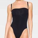 SKIMS Strapless Sculpting Bodysuit M Photo 2