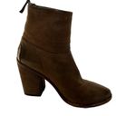 ma*rs èll Chocolate Brown Distressed Leather Block Heel Ankle Bootie 9.5/39.5 Photo 4