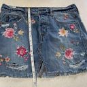 American Eagle  OUTFITTERS Blue Washed Embroidered
Denim Mini Pure Cotton Skirt 8 Photo 11