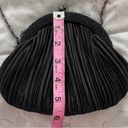 Vintage Carlo Fellini black beaded pleated metal chain clutch handbag, size 6x7 Photo 3