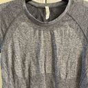 Athleta  top short sleeves t shirt work out casual stretchy grey. Medium Photo 1