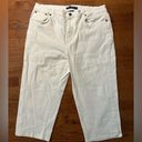 Bill Blass White denim stretch capris.  brand. Size 16P Photo 0