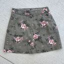 Divided H&M  Floral Distressed Jean Mini Skirt Sz 4 Women’s Olive / Army Green Photo 9