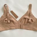 SKIMS NWT  Naked Plunge Bra Clay Size M Photo 5