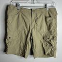 Mountain Hardwear Women's  Size 4 Tan Khaki Cargo Nylon Shorts 9"‎ Inseam Photo 0