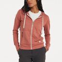 Vuori  Women’s Halo Performance Hoodie Photo 0