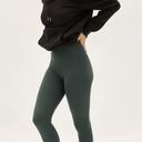 Everlane  Perform Ankle Legging in Dark Green Size Small NWT Photo 1