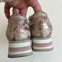 Softwaves Women’s Rose Gold Camo Cadie Platform Loafer Sneaker Size 36 Photo 2