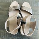 Bueno  Ida Wedge Sandal Metallic Taupe Leather Size 7.5 US, 38 EU Photo 2