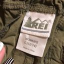 REI ladies outdoor hiking camping adventure nylon shorts w/belt size large Photo 8