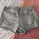 Low rise light wash jean shorts Photo 2