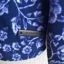 Tahari  Blouse Blue & White Floral V Neck Top M EUC Business Casual Professional Photo 6