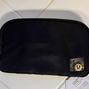 Lululemon Everywhere Belt Bag Black Gold 1L Brand New Photo 0